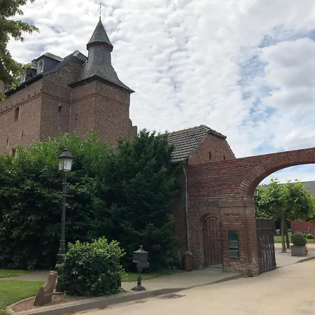 ホテル Burg Obbendorf 3*