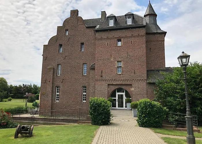 Burg Obbendorf Hotel 3*